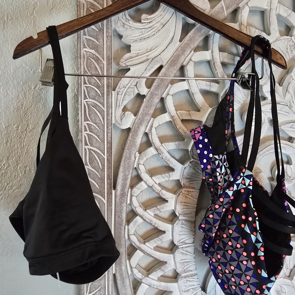 Victoria's Secret Women's Sport Bra Set Of 2 Lightweight Wireless Medium Support